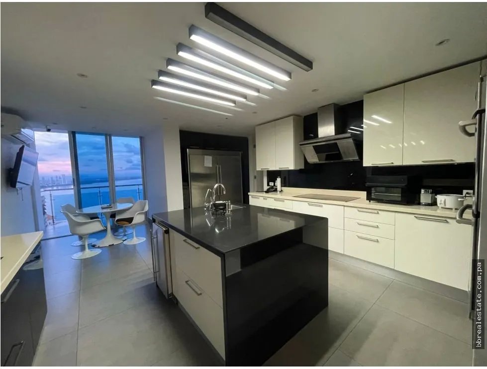 Penthouse for sale in Punta Pacifica