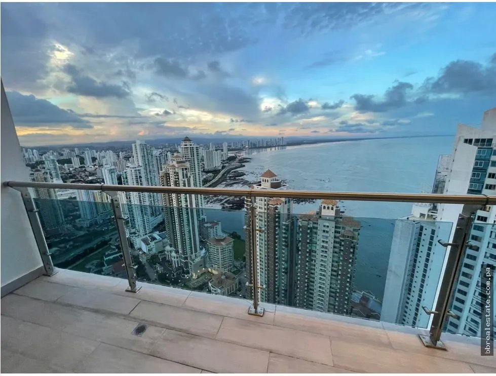 Penthouse for sale in Punta Pacifica