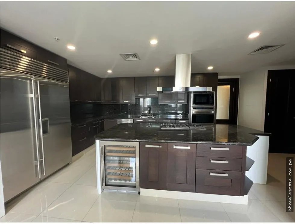 Apartment for sale in Punta Pacifica