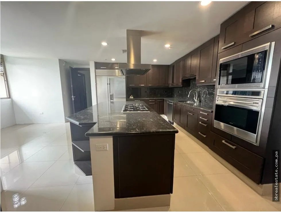 Apartment for sale in Punta Pacifica
