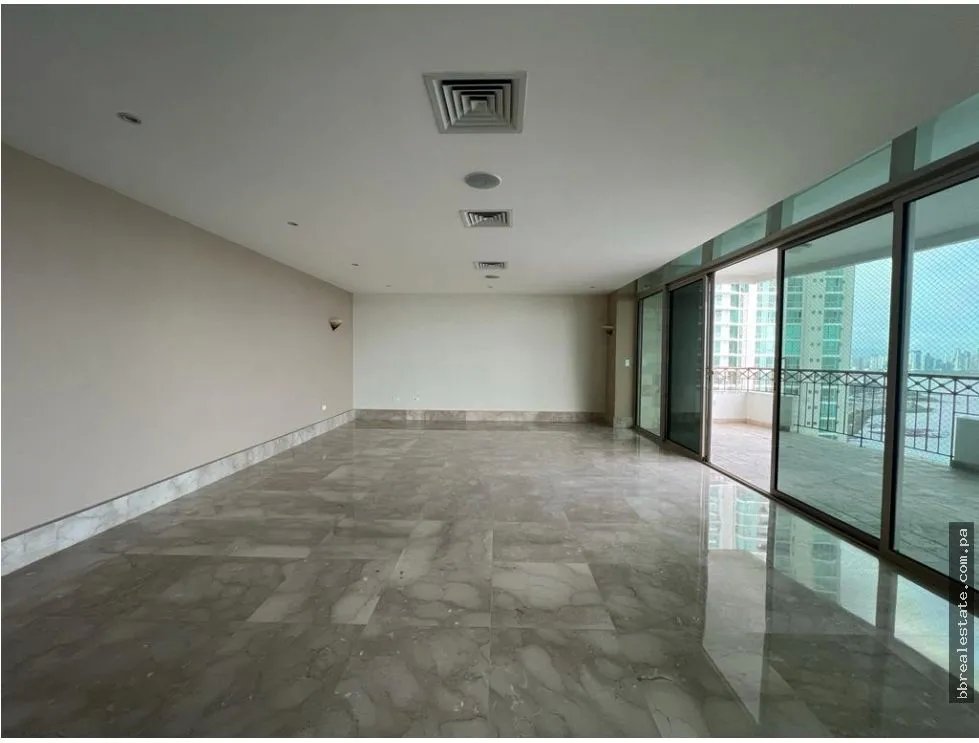 Apartment for sale in Punta Pacifica