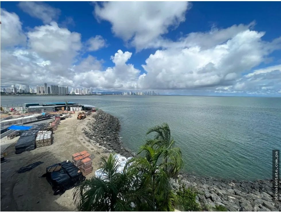 Apartment for sale in Punta Pacifica