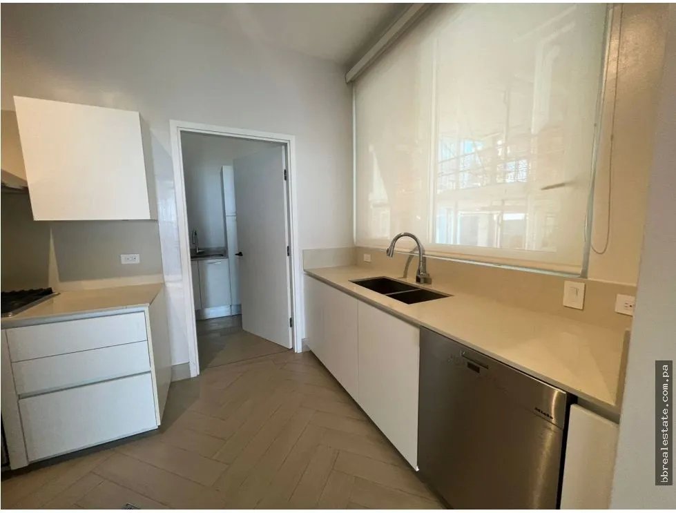 Apartment for sale in Punta Pacifica