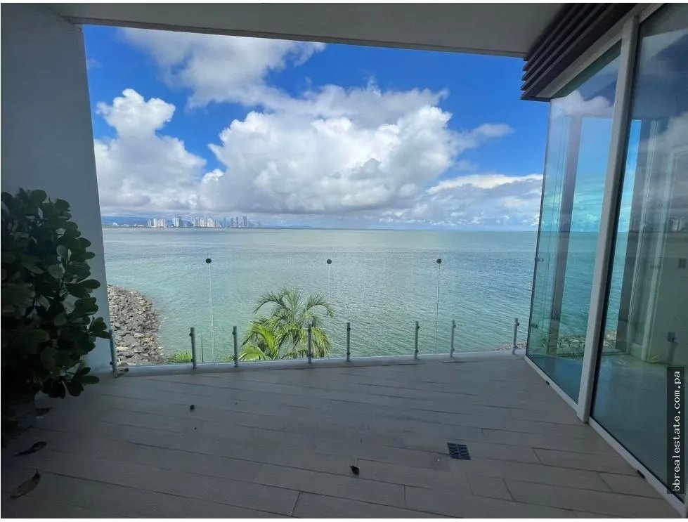 Apartment for sale in Punta Pacifica