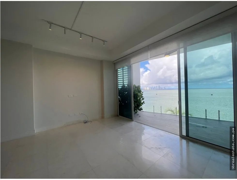 Apartment for sale in Punta Pacifica