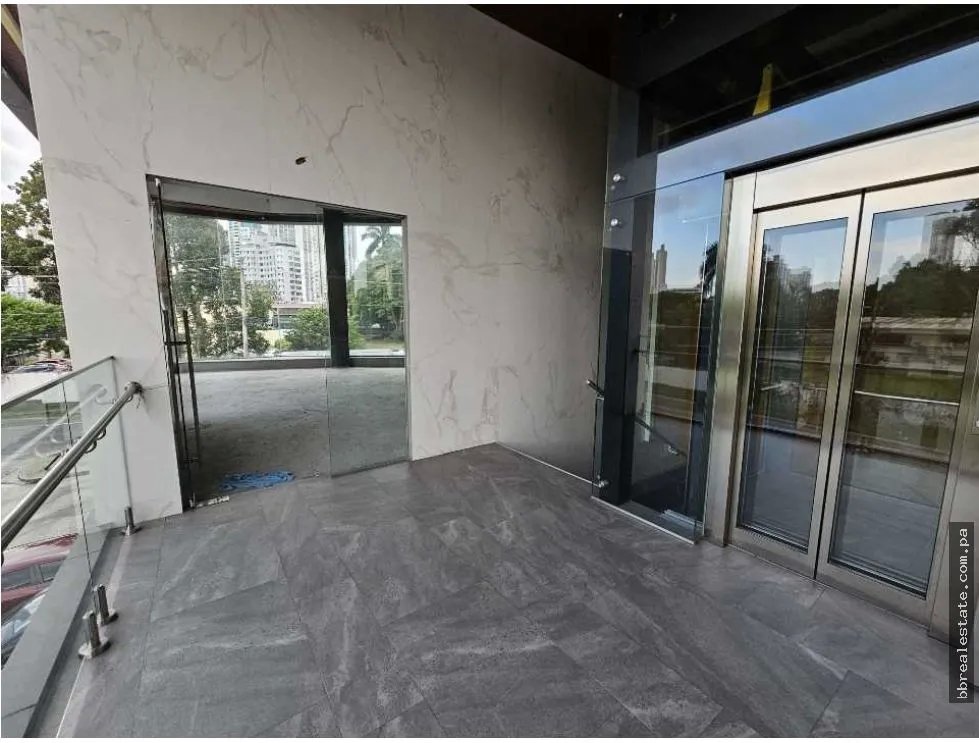 Commercial Space for rent in Altos del Golf