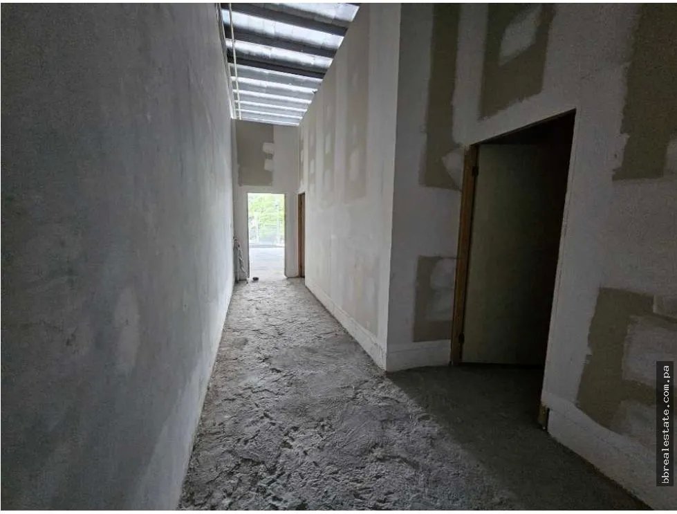 Commercial Space for rent in Altos del Golf