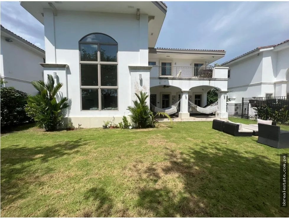 Venta de casa en Santa María, Fairway Estates