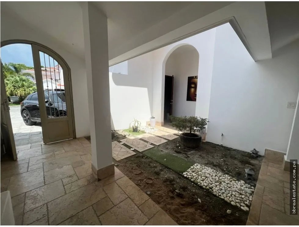 Venta de casa en Santa María, Fairway Estates