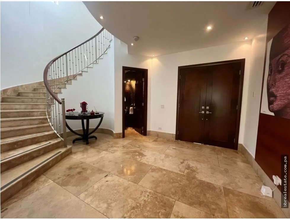 Venta de casa en Santa María, Fairway Estates