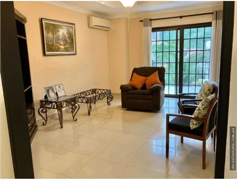 Venta de casa en Condado del Rey, Residencial Altos de Panamá