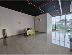 Commercial Space for sale in Parque Lefe...