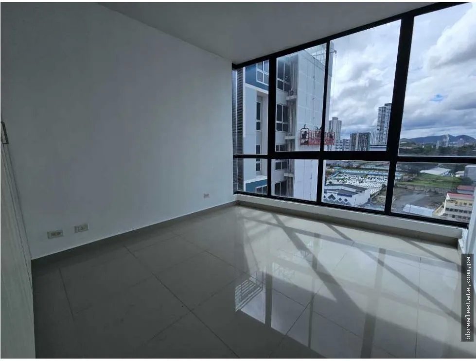 Apartment for sale in Parque Lefevre