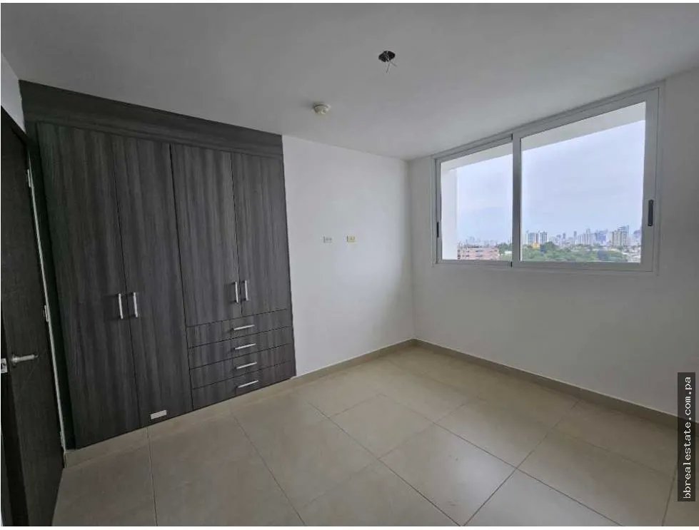 Apartment for sale in Condado del Rey