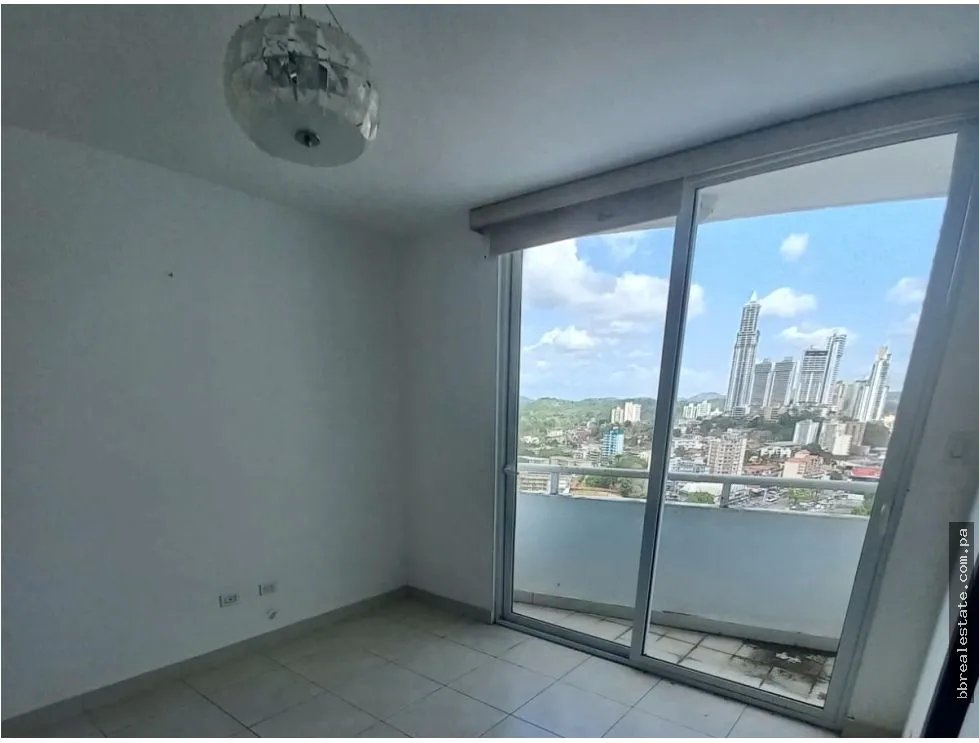 Apartment for sale in Edison Park
