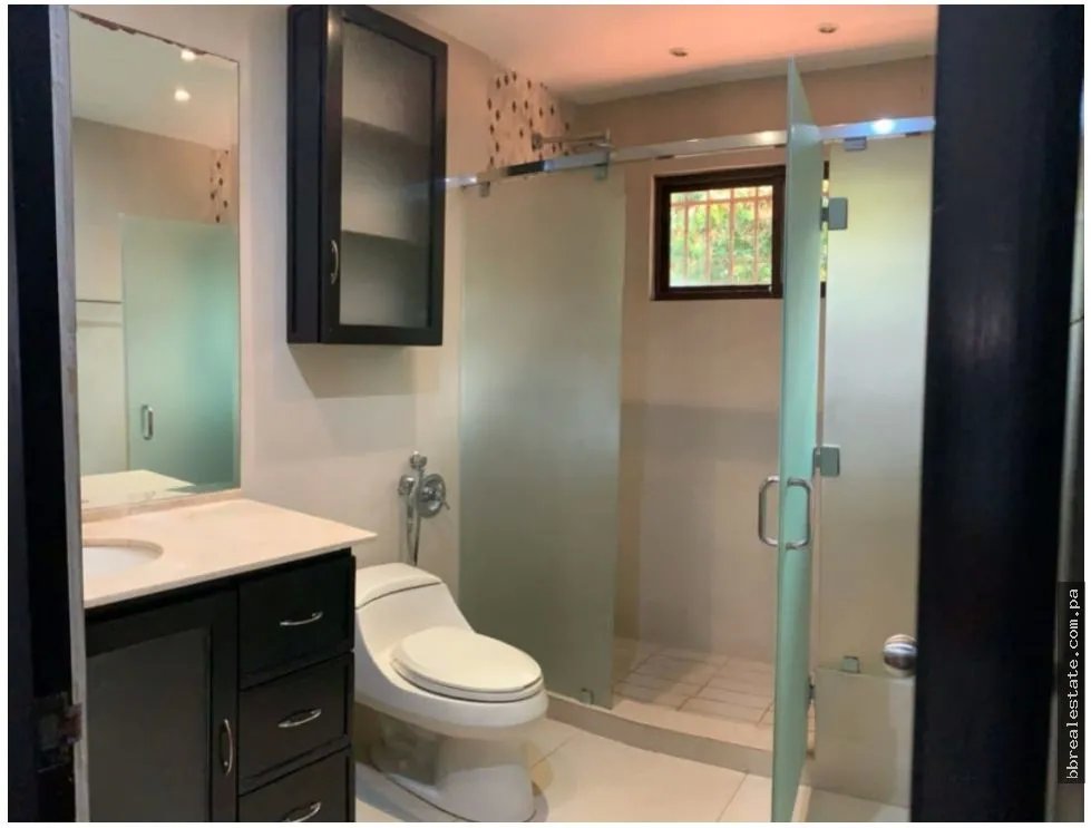 Venta de casa dúplex, La Alameda