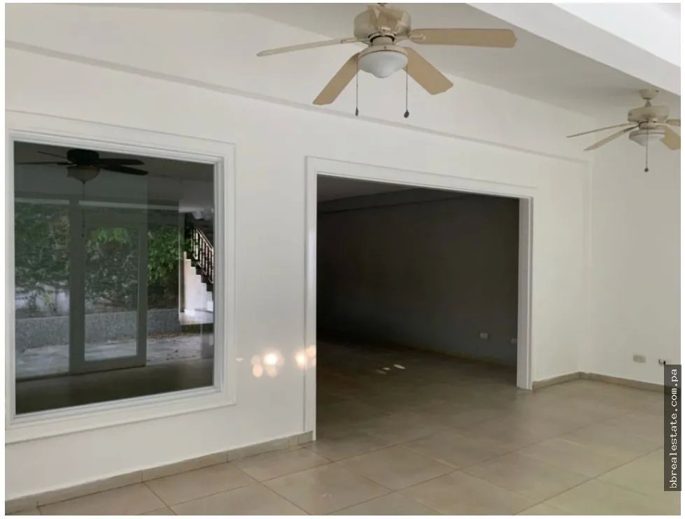 Venta de casa dúplex, La Alameda