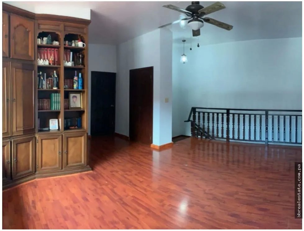 Venta de casa dúplex, La Alameda