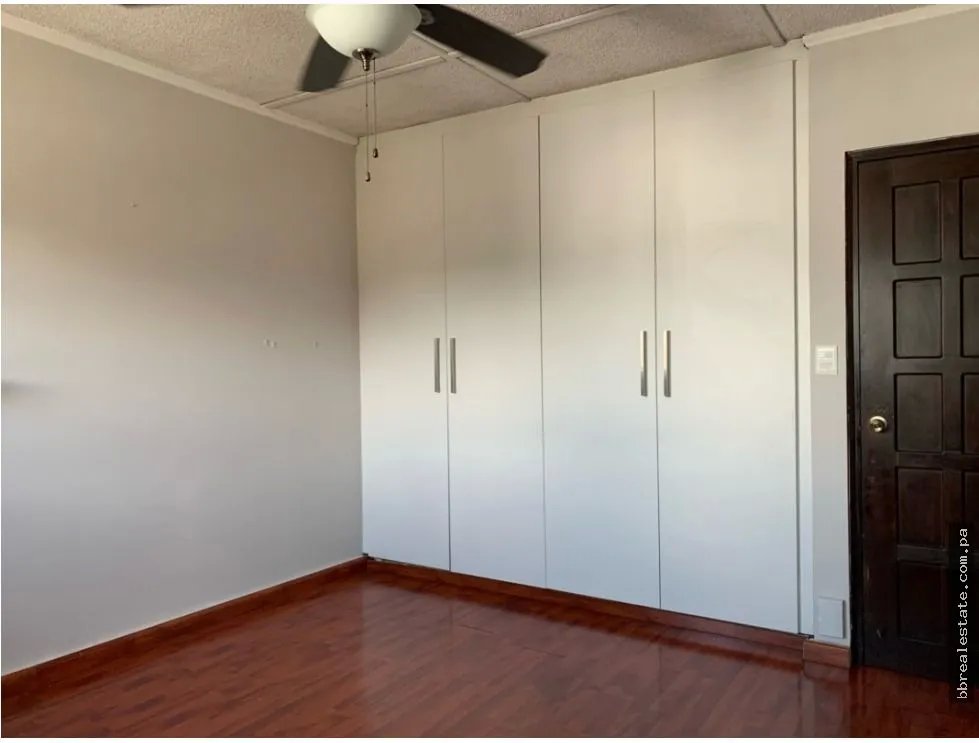 Venta de casa dúplex, La Alameda