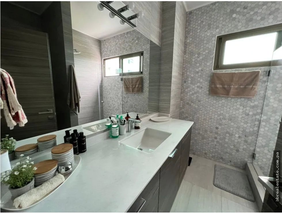 Apartment for sale in Costa del Este