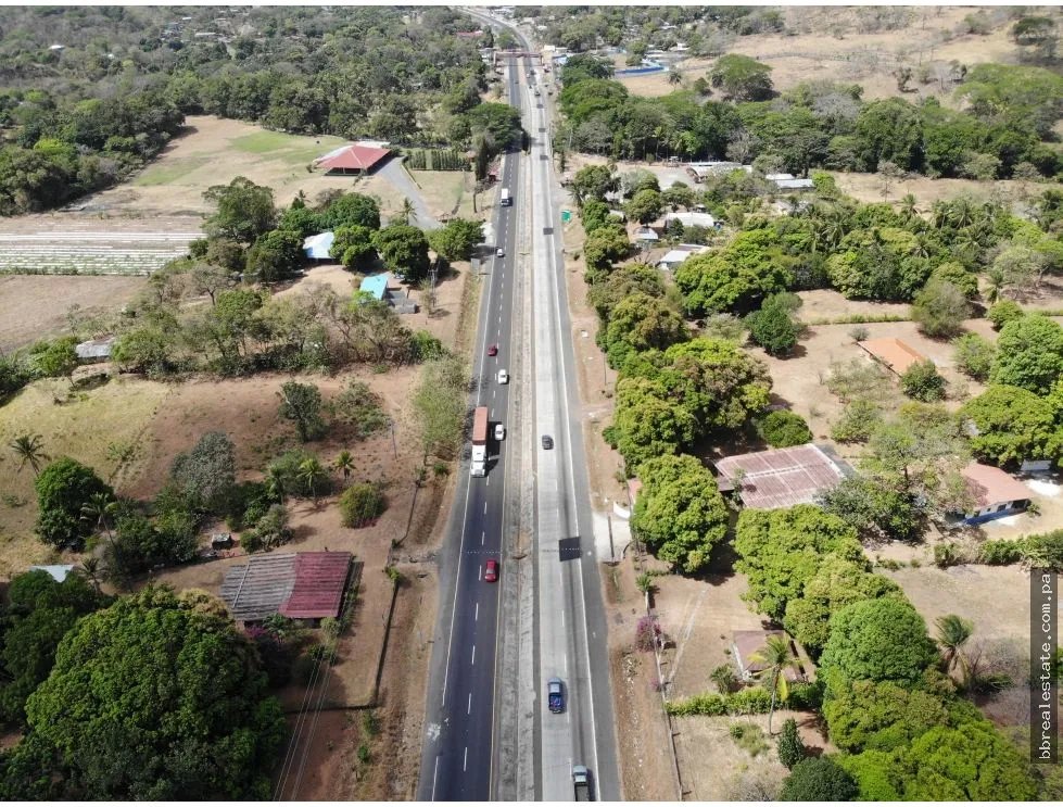 SE VENDE TERRENO EN CAPIRA VIA INTERAMERICANA