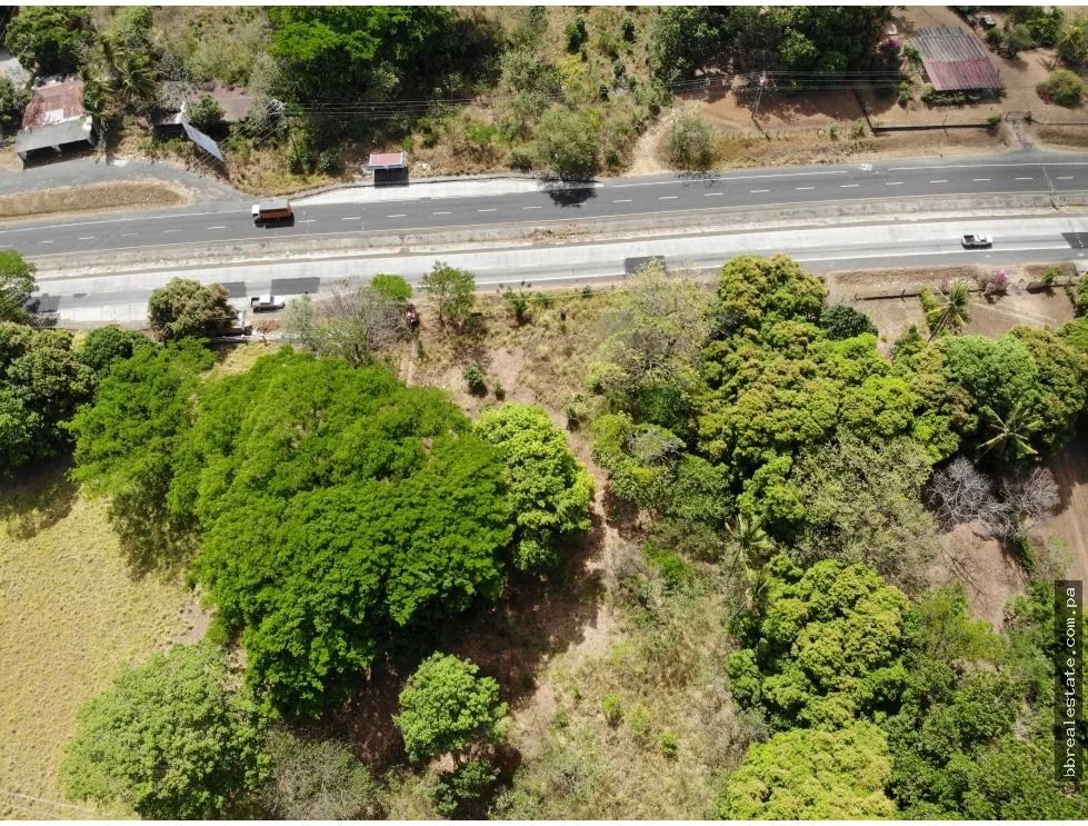 SE VENDE TERRENO EN CAPIRA VIA INTERAMERICANA