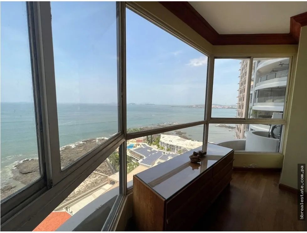 Venta de apartamento en Paitilla, Edificio Regent