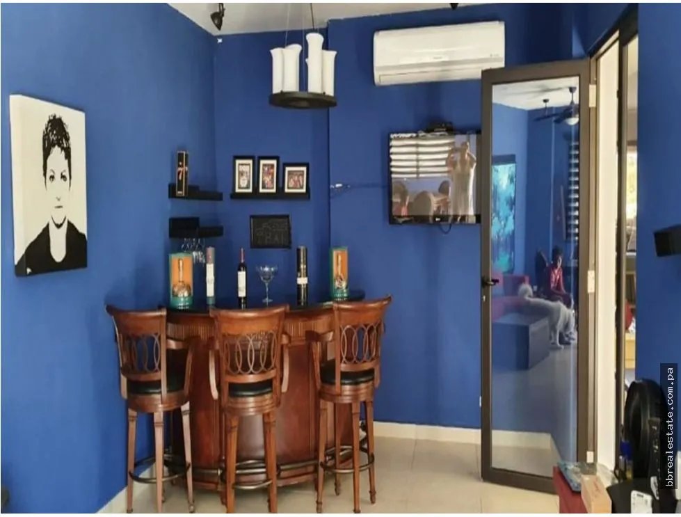 SE ALQUILA APARTAMENTO EN SAN CARLOS, VISTA MAR PH ISLAMAR