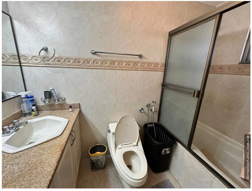 VENTA DE CASA EN VILLA DE LAS FUENTES, URBANIZACION CORONADO GARDEN