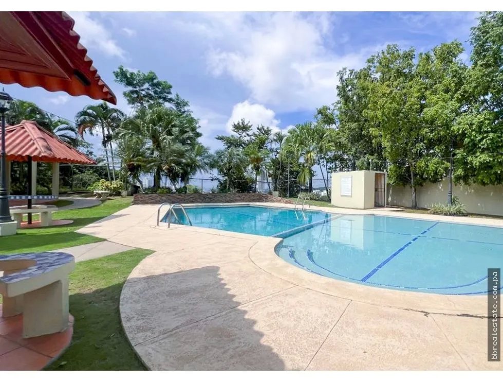 VENTA DE CASA EN VILLA DE LAS FUENTES, URBANIZACION CORONADO GARDEN