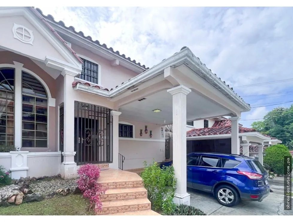 VENTA DE CASA EN VILLA DE LAS FUENTES, URBANIZACION CORONADO GARDEN