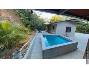 SE VENDE CASA DE CAMPO EN ALTOS DE CAMPA...