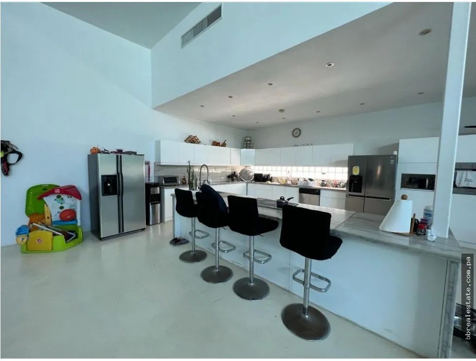 Single Family House for sale in Coronado