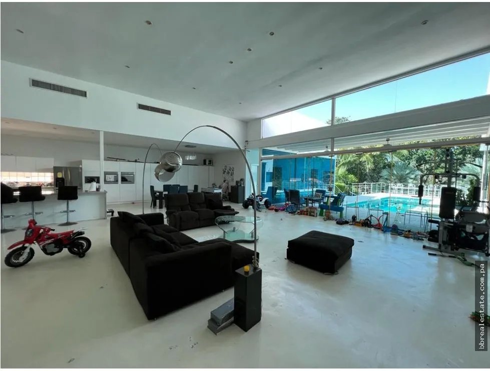VENTA DE CASA DE PLAYA EN CORONADO