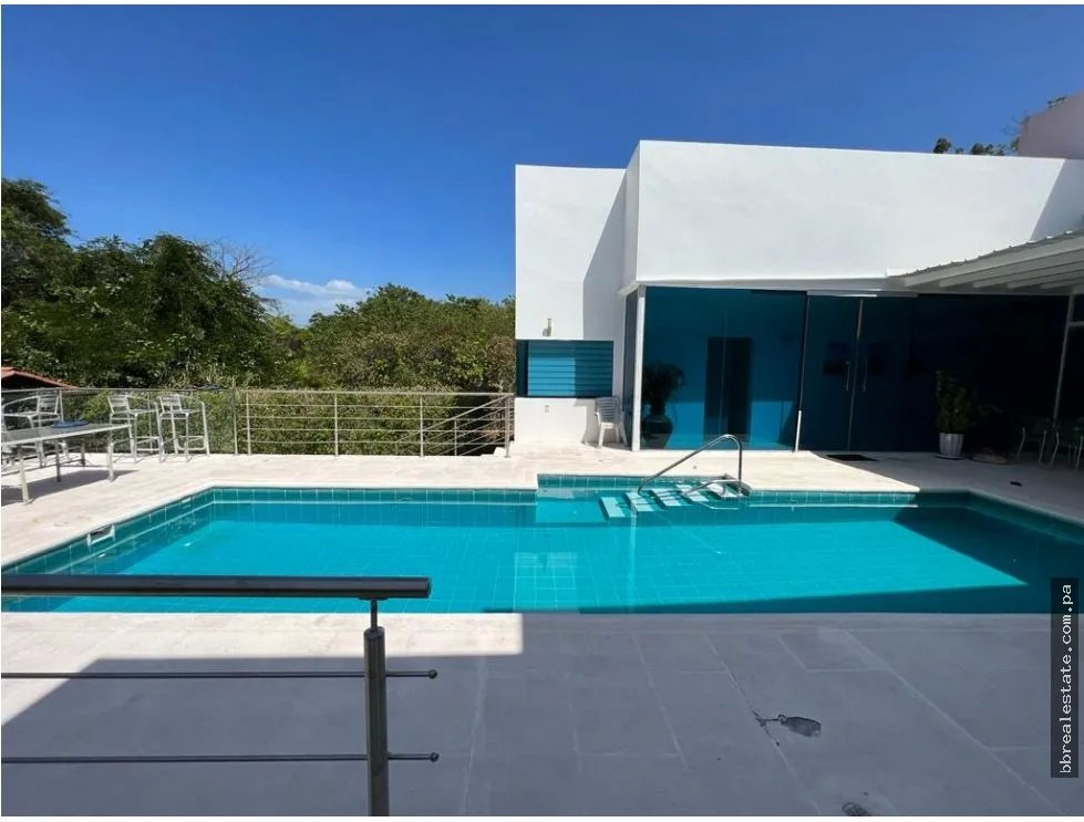 VENTA DE CASA DE PLAYA EN CORONADO