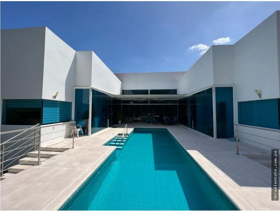 VENTA DE CASA DE PLAYA EN CORONADO