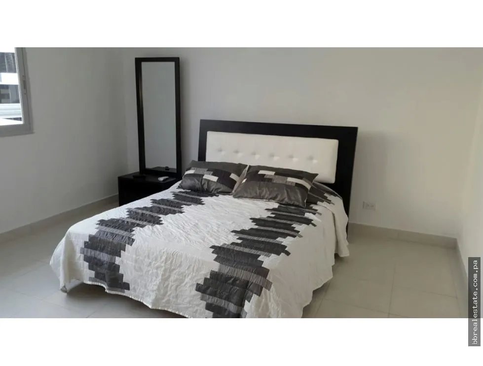 VENTA DE APARTAMENTO EN EL CANGREJO, PH MIRO