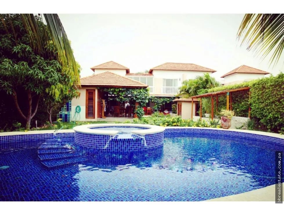 SE ALQUILA CASA TOWN CENTER EN EL FARALLON, DECAMERON