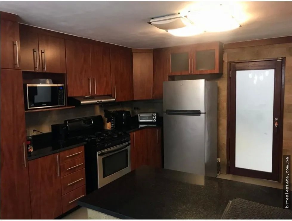 VENTA DE CASA DUPLEX EN OBARRIO