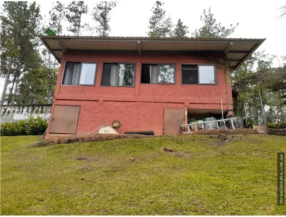 SE VENDE CASA EN CERRO AZUL
