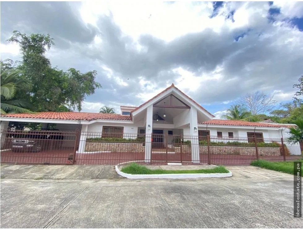 SE VENDE CASA EN ALBROOK