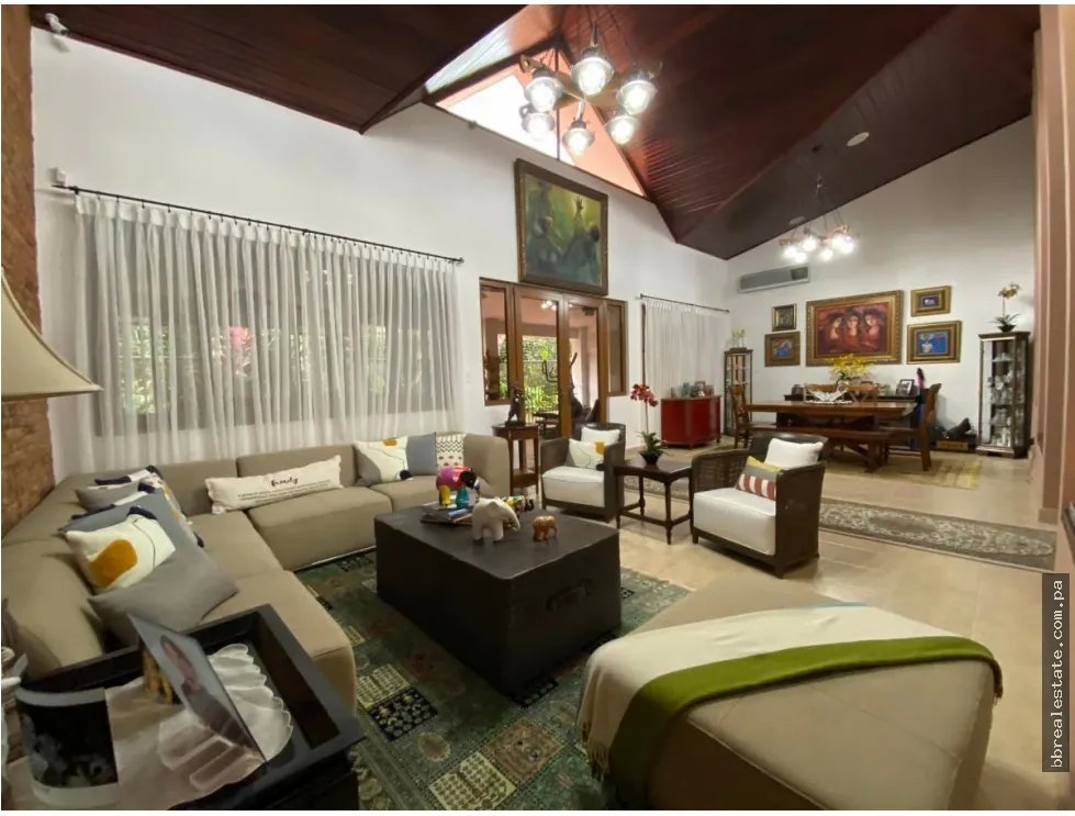 SE VENDE CASA EN ALBROOK