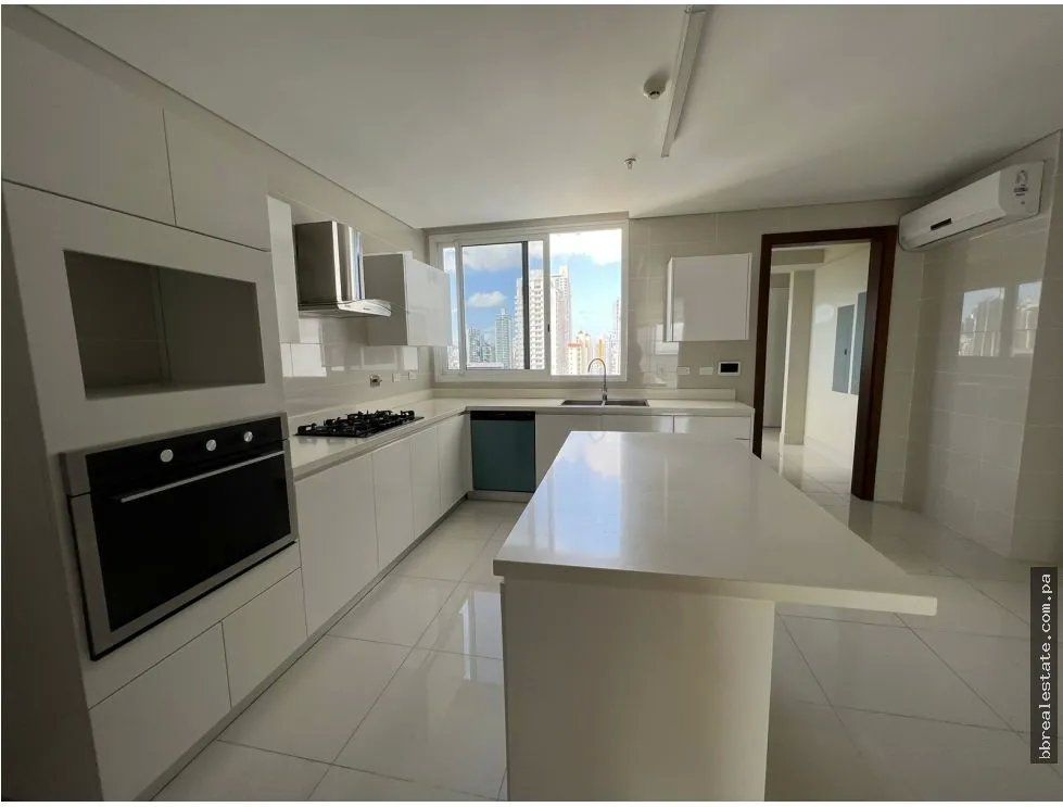 Apartment for sale in Coco del Mar