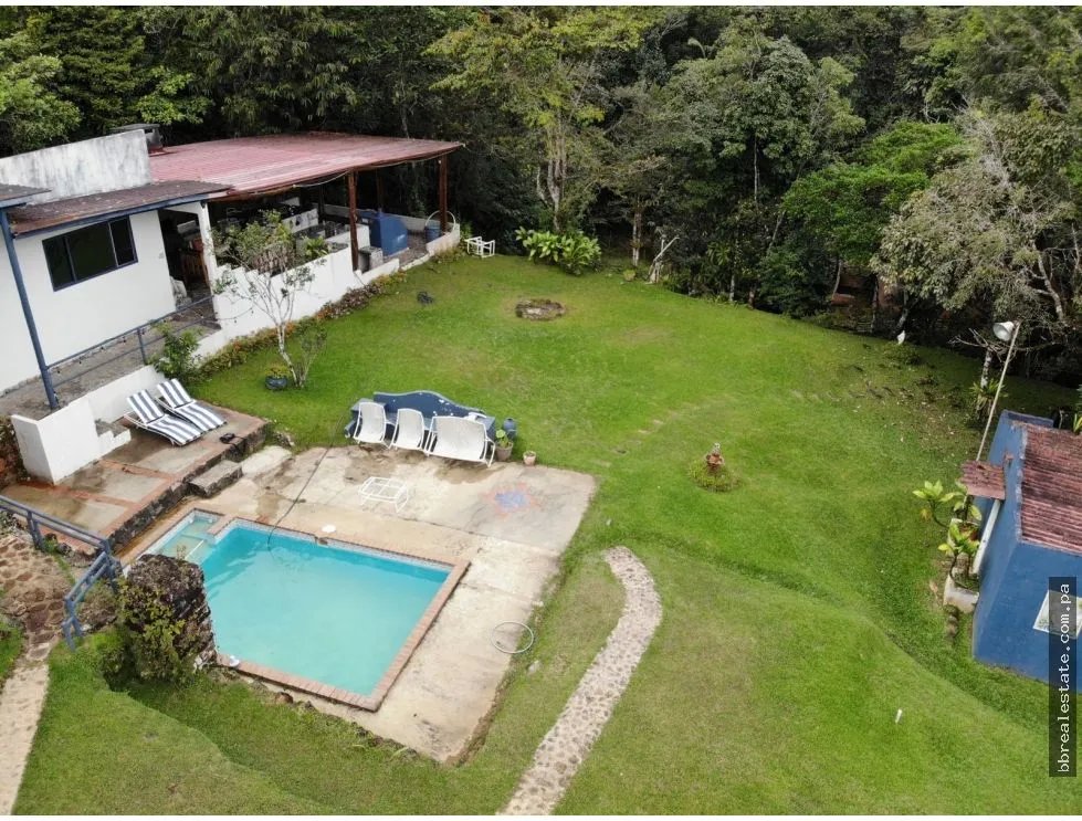 Se vende Casa Campestre en Cerro Azul