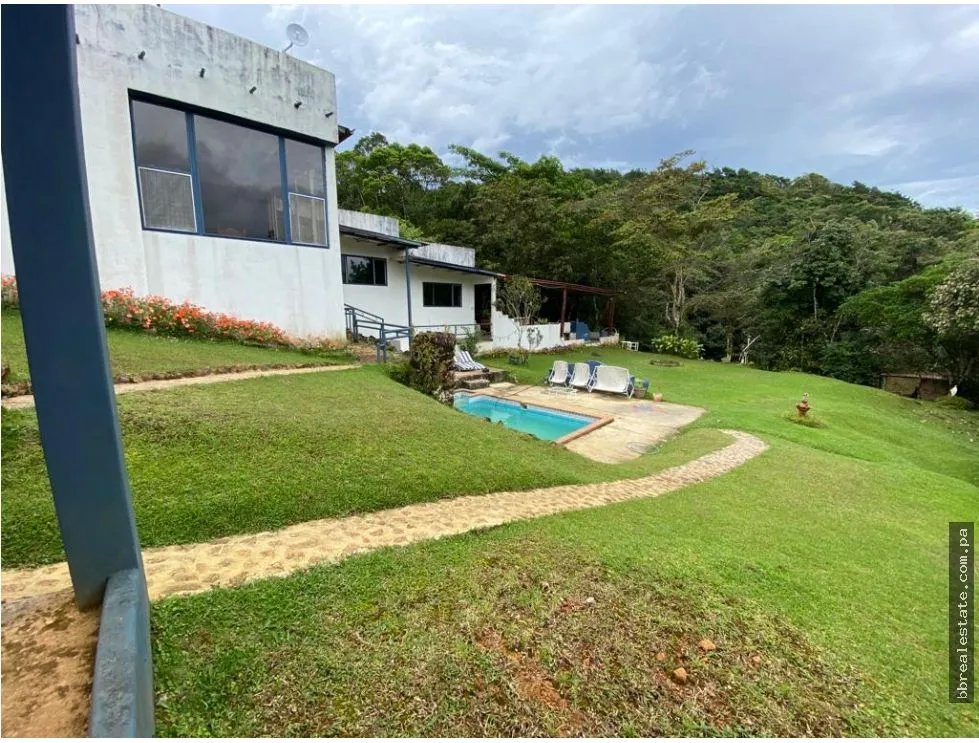 Se vende Casa Campestre en Cerro Azul