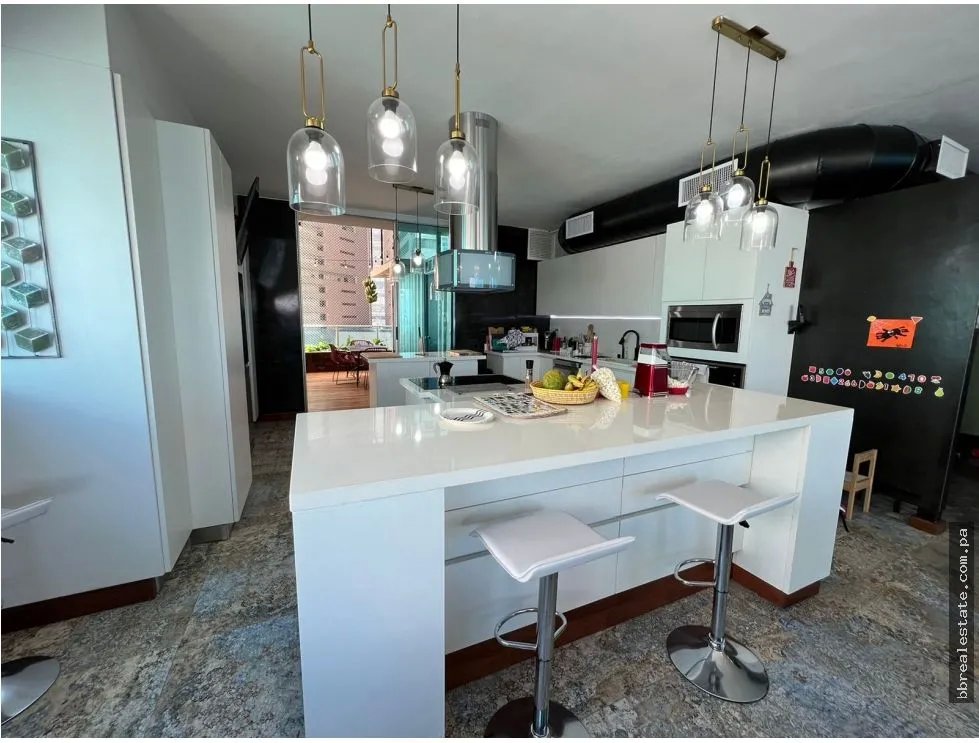 Apartment for sale in Punta Pacifica