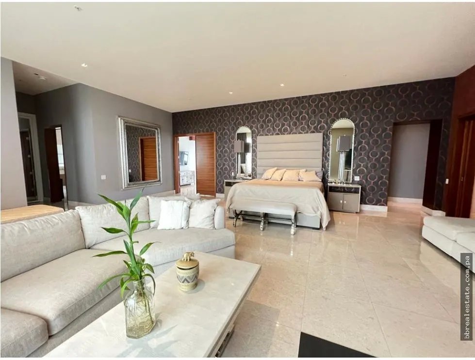 VENTA DE PENTHOUSE EN SANTA MARIA, PH SANTA MARIA COURT