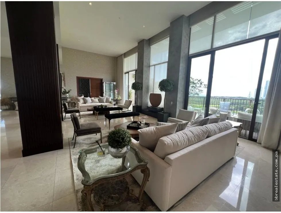 VENTA DE PENTHOUSE EN SANTA MARIA, PH SANTA MARIA COURT