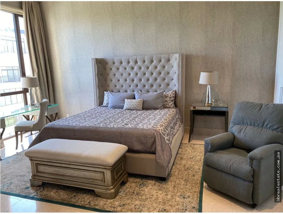 Penthouse for rent in Santa Maria