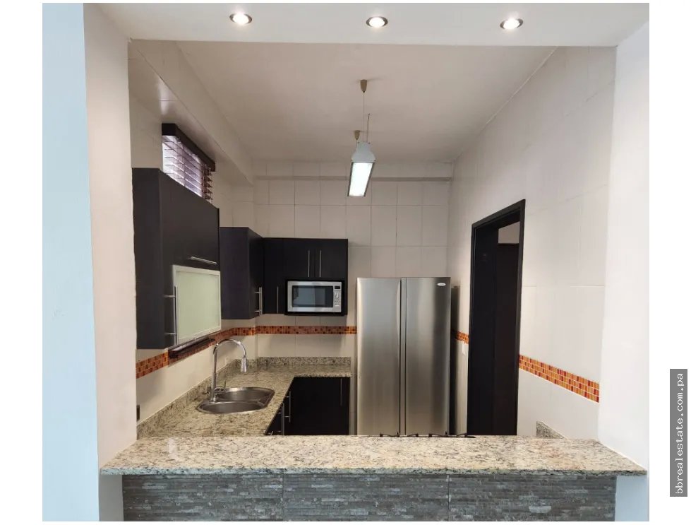 Se alquila casa en residencial La Alameda